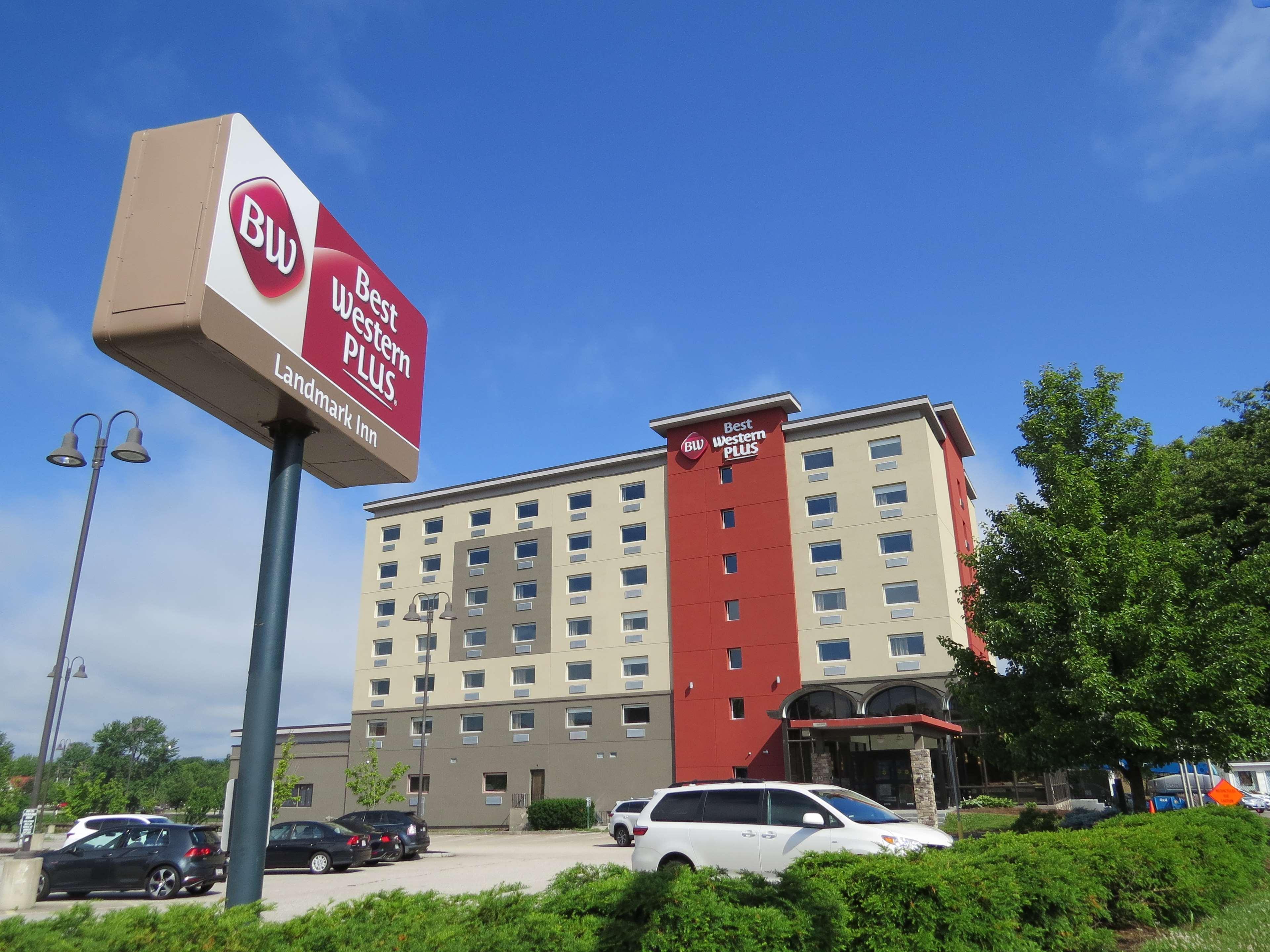 Best Western Plus Landmark Inn Laconia Buitenkant foto