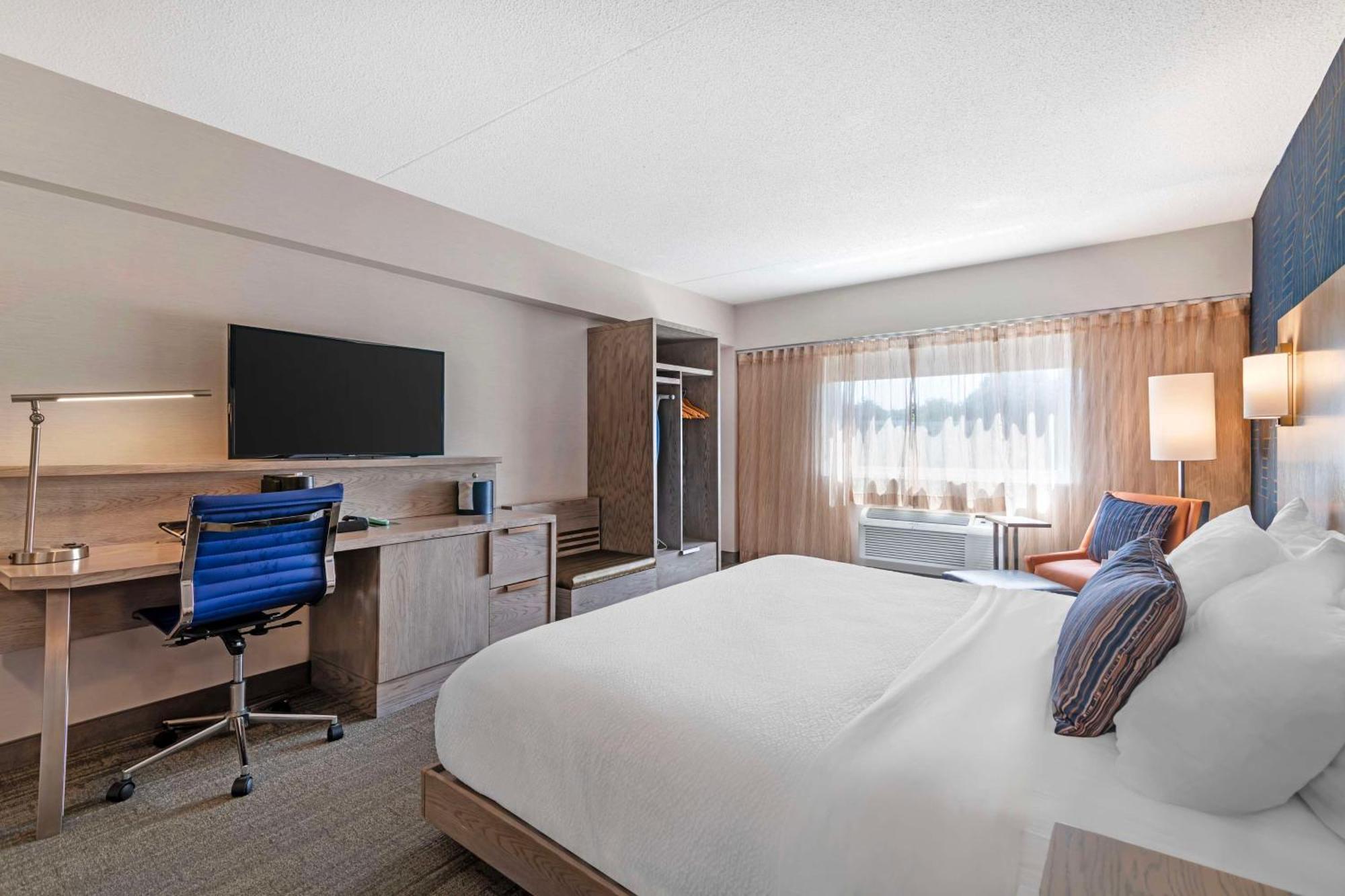 Best Western Plus Landmark Inn Laconia Buitenkant foto