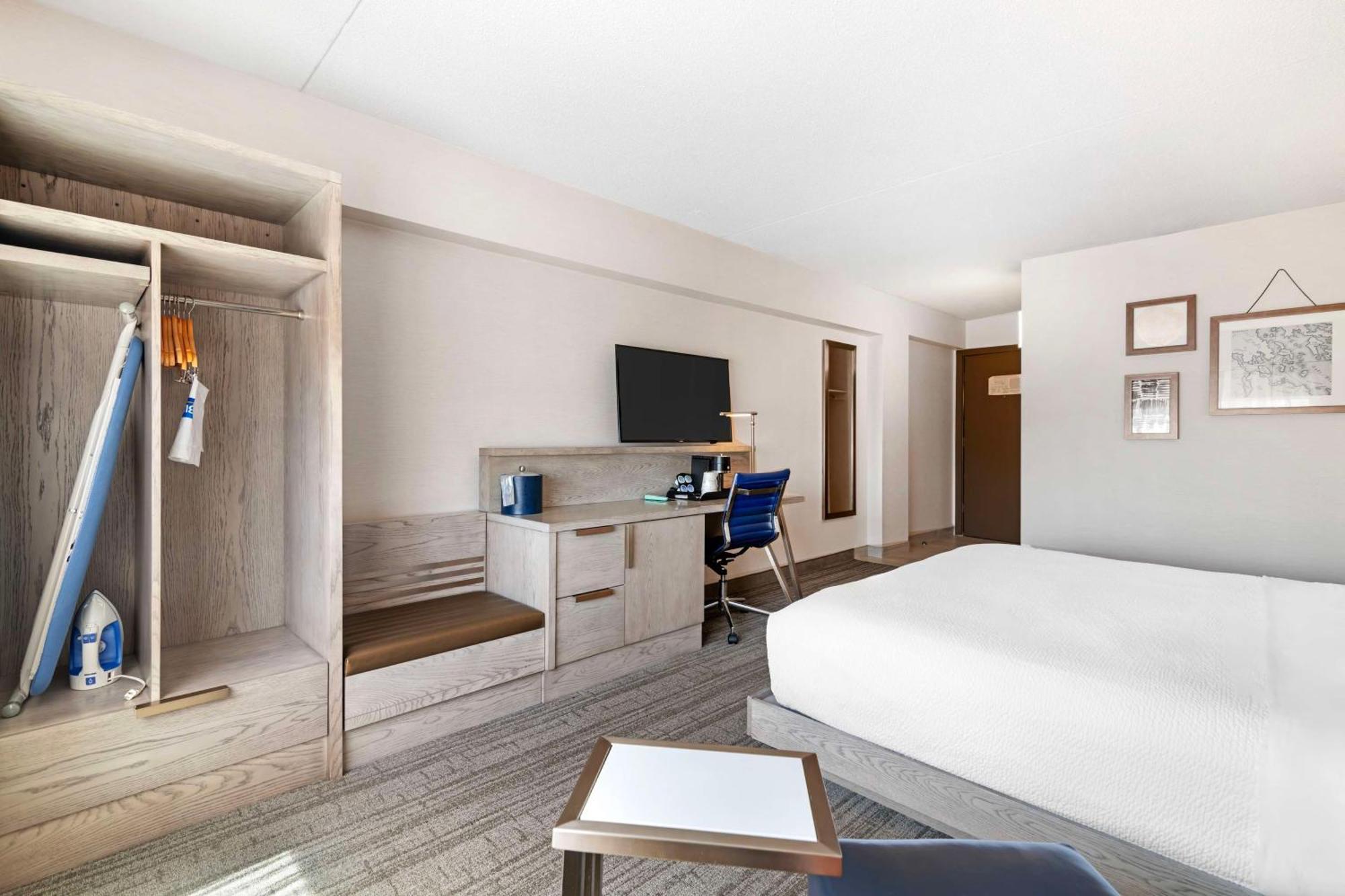 Best Western Plus Landmark Inn Laconia Buitenkant foto