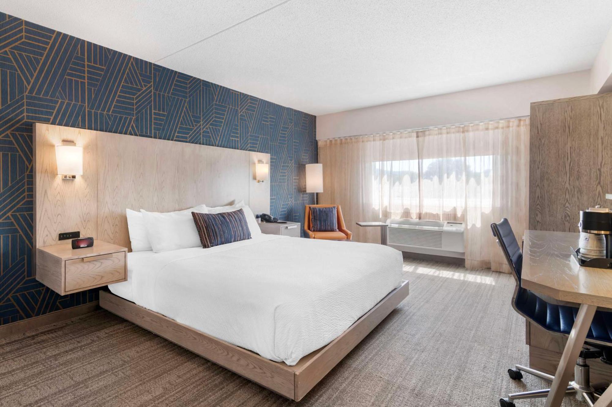 Best Western Plus Landmark Inn Laconia Buitenkant foto
