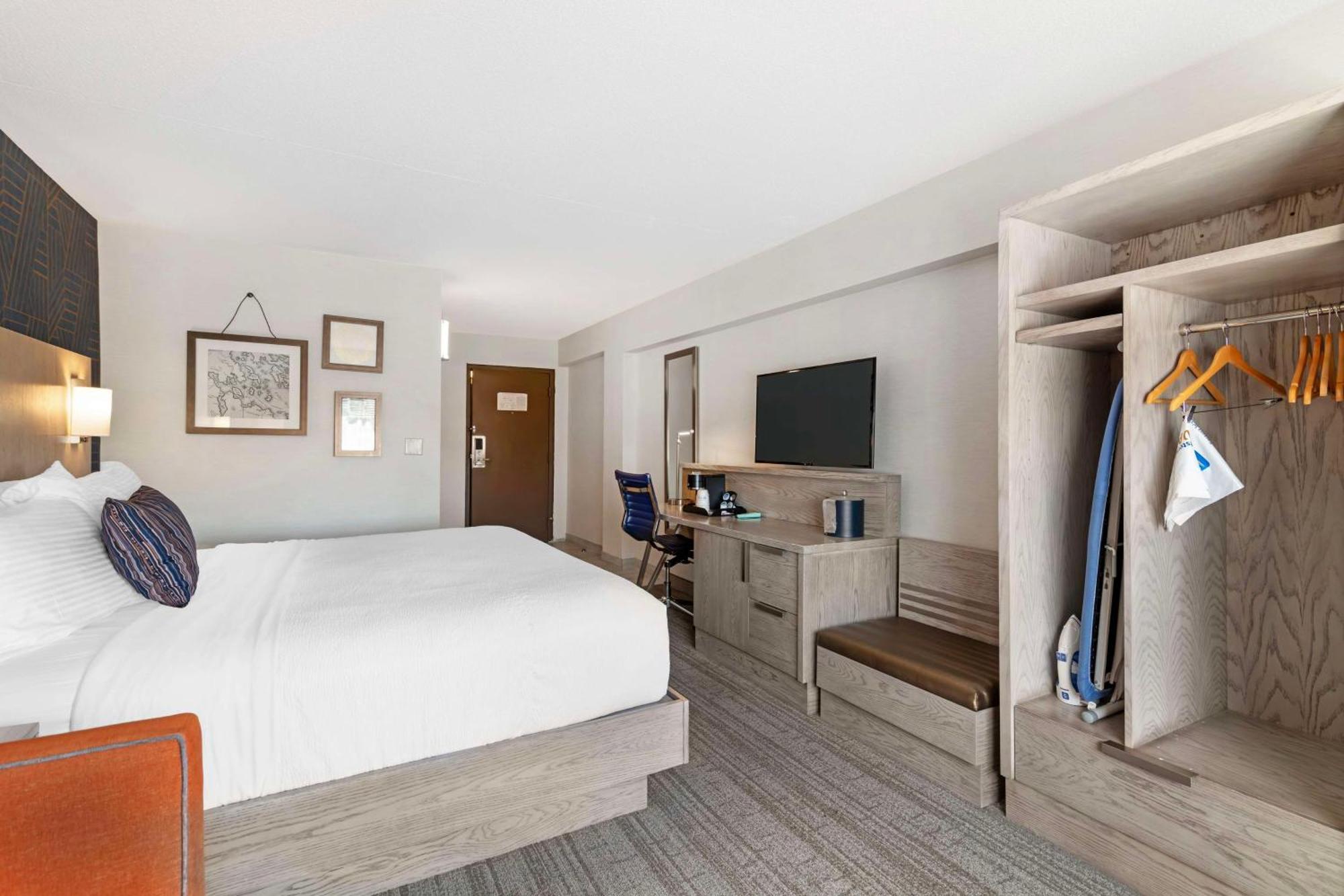 Best Western Plus Landmark Inn Laconia Buitenkant foto